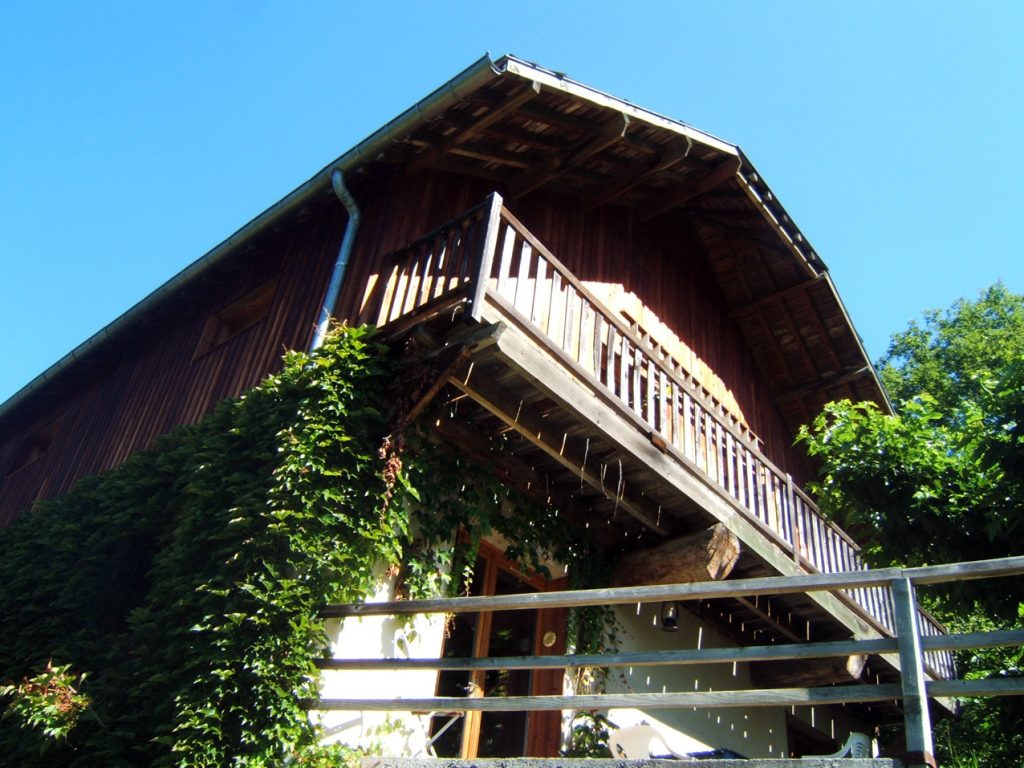gîte d'étape La Comté GRP Tour du Val du Garbet